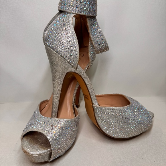 ilver Sparkle Competition Heels – 5.5” High with 1.5” Platform & Silver Stones ✨ - Picture 2 of 6